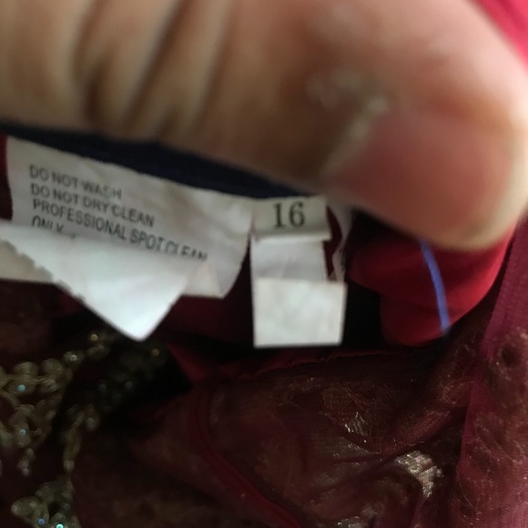 Royal collection dress - Picture 5 of 5